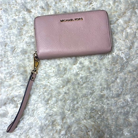 Micahel Kors pink wristlet wallet - Picture 1 of 9